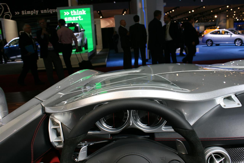 Illustration for article titled 2009 Mercedes McLaren SLR Stirling Moss: $1.01 Million McLaren Madness